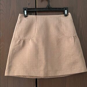 H&M camel, textured mini skirt. Size 4